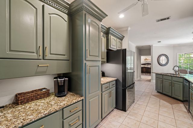 87 Auburn Pl, Hattiesburg, MS 39402