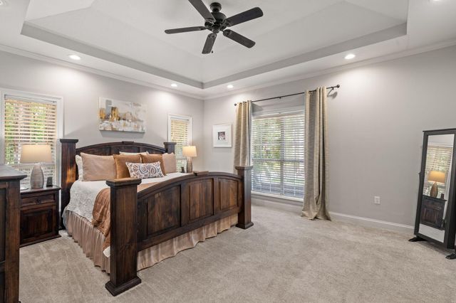 87 Auburn Pl, Hattiesburg, MS 39402
