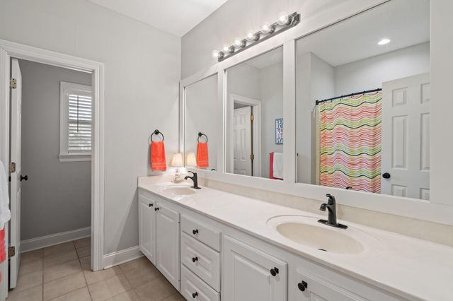 87 Auburn Pl, Hattiesburg, MS 39402