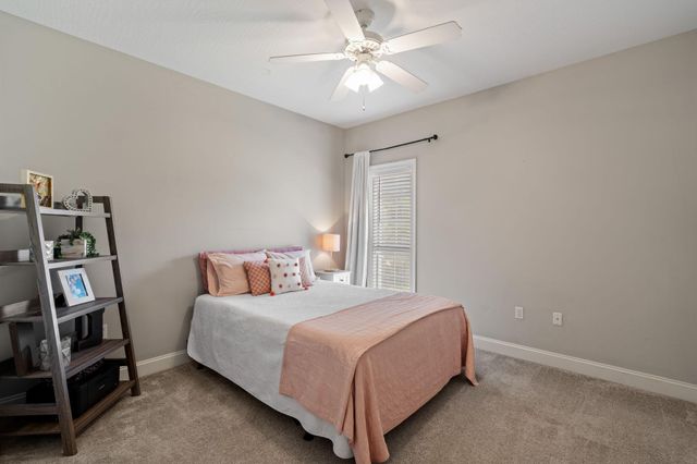 87 Auburn Pl, Hattiesburg, MS 39402