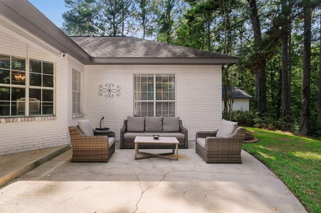 87 Auburn Pl, Hattiesburg, MS 39402