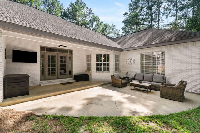 87 Auburn Pl, Hattiesburg, MS 39402