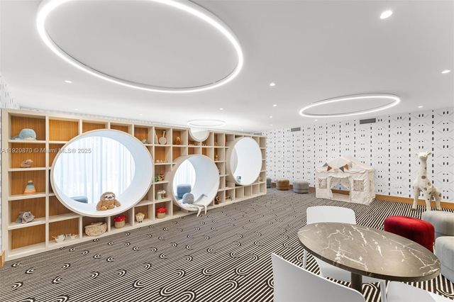 2678 Tigertail Ave 1504, Miami, FL 33133