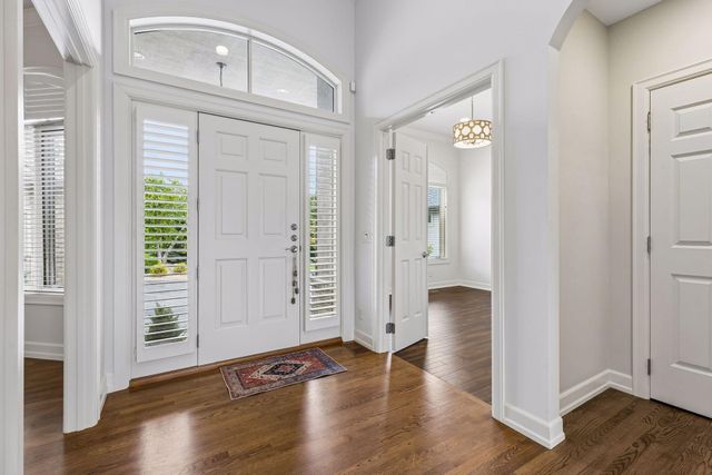17902 Bearpath Trail, Eden Prairie, MN 55347