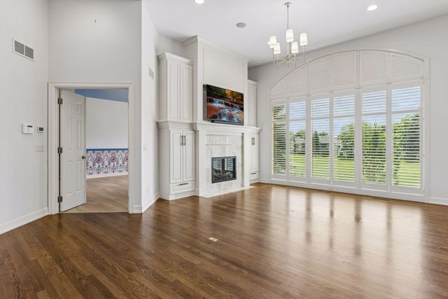 17902 Bearpath Trail, Eden Prairie, MN 55347