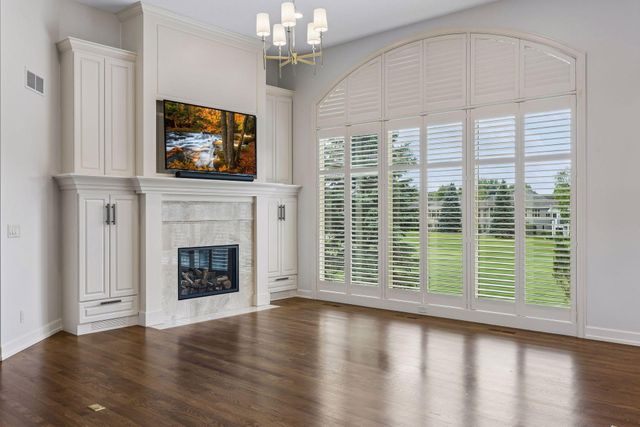 17902 Bearpath Trail, Eden Prairie, MN 55347