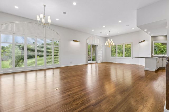 17902 Bearpath Trail, Eden Prairie, MN 55347