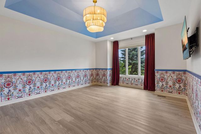17902 Bearpath Trail, Eden Prairie, MN 55347