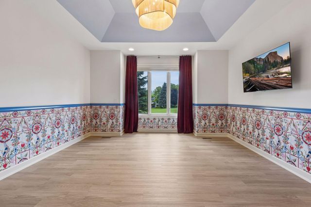 17902 Bearpath Trail, Eden Prairie, MN 55347