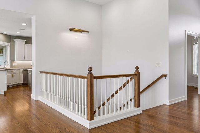 17902 Bearpath Trail, Eden Prairie, MN 55347