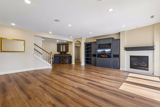 17902 Bearpath Trail, Eden Prairie, MN 55347