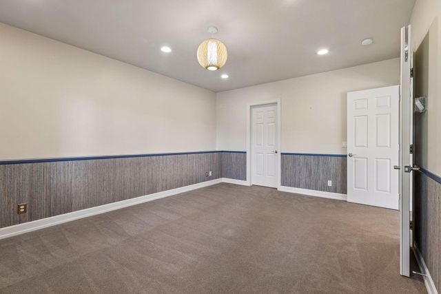 17902 Bearpath Trail, Eden Prairie, MN 55347