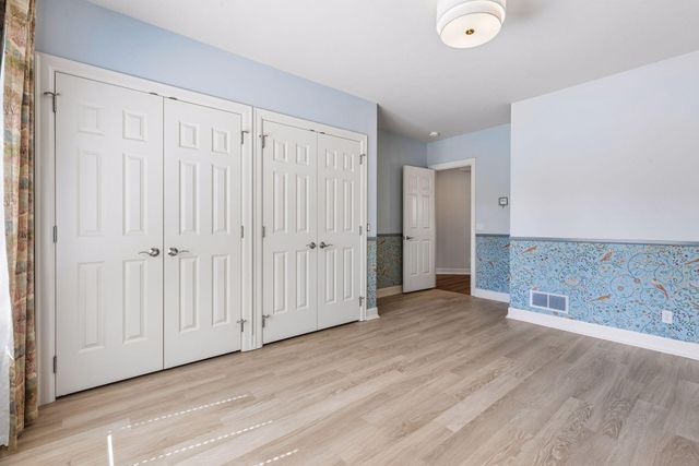 17902 Bearpath Trail, Eden Prairie, MN 55347