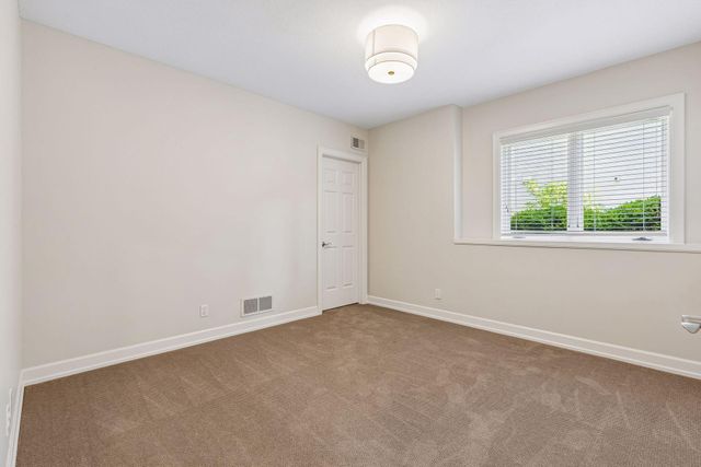 17902 Bearpath Trail, Eden Prairie, MN 55347