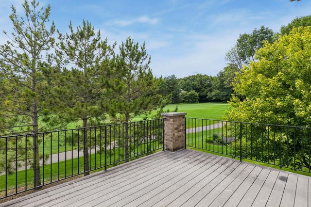 17902 Bearpath Trail, Eden Prairie, MN 55347