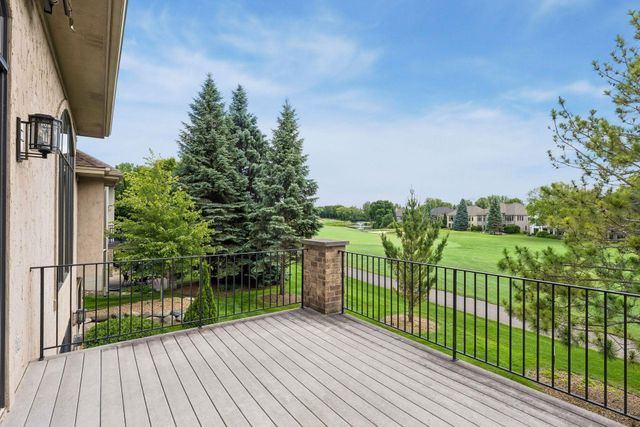 17902 Bearpath Trail, Eden Prairie, MN 55347