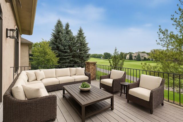 17902 Bearpath Trail, Eden Prairie, MN 55347
