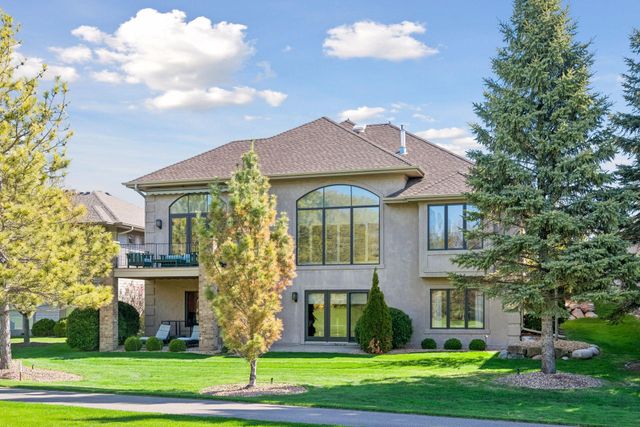 17902 Bearpath Trail, Eden Prairie, MN 55347