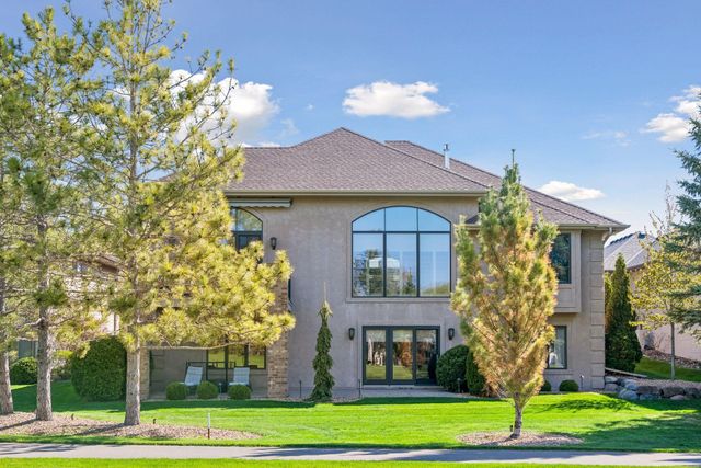 17902 Bearpath Trail, Eden Prairie, MN 55347