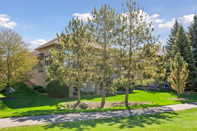 17902 Bearpath Trail, Eden Prairie, MN 55347
