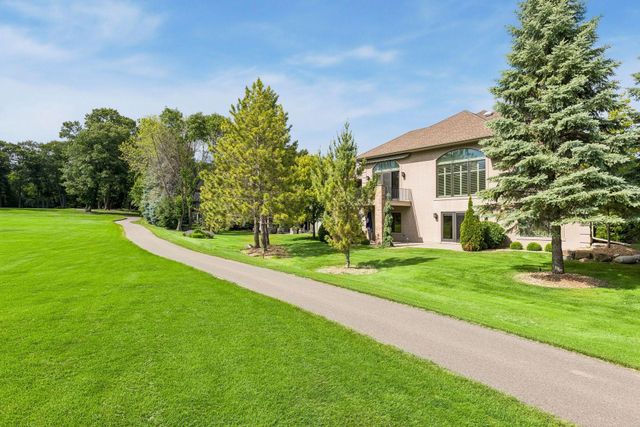 17902 Bearpath Trail, Eden Prairie, MN 55347