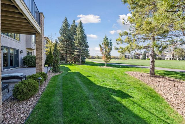 17902 Bearpath Trail, Eden Prairie, MN 55347