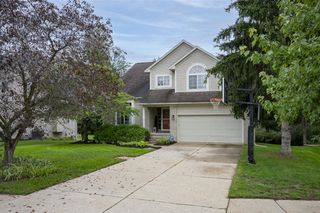 7403 Pine Creek Trail, Waterford, MI 48327