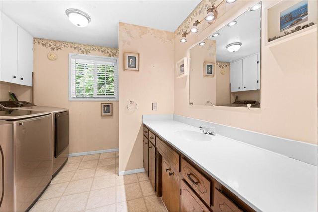 4093 Old Upton Road, Central Point, OR 97502