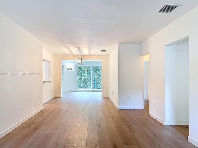 323 Velarde Ave, Coral Gables, FL 33134