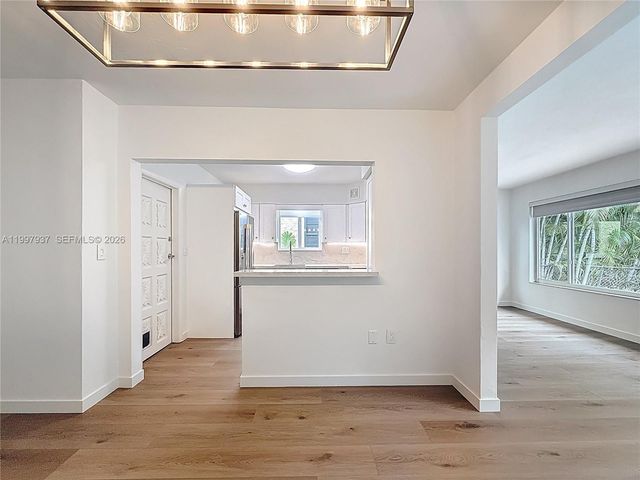 323 Velarde Ave, Coral Gables, FL 33134