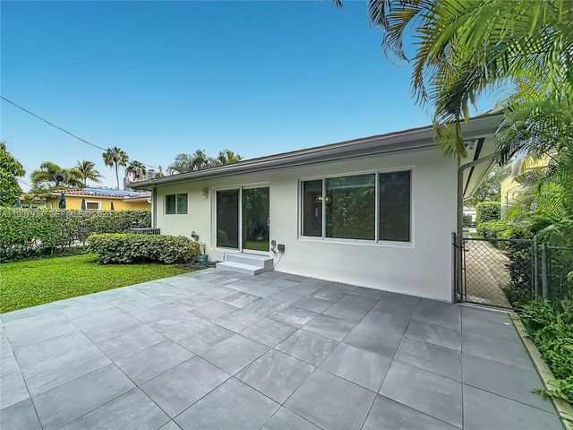 323 Velarde Ave, Coral Gables, FL 33134