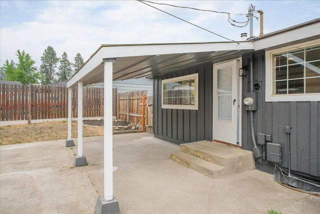 7001 N Adams St, Spokane, WA 99208