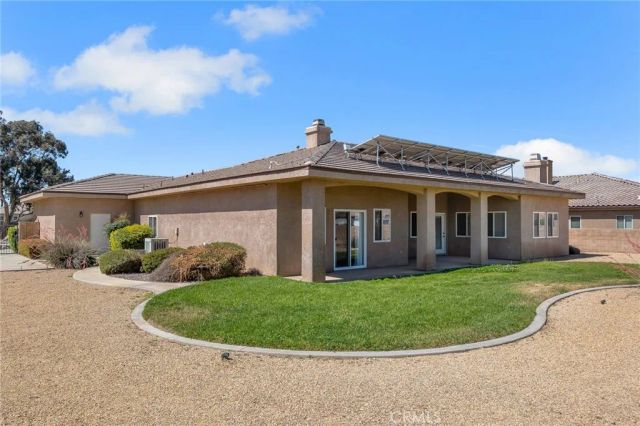 19274 Kanbridge Street, Apple Valley, CA 92308