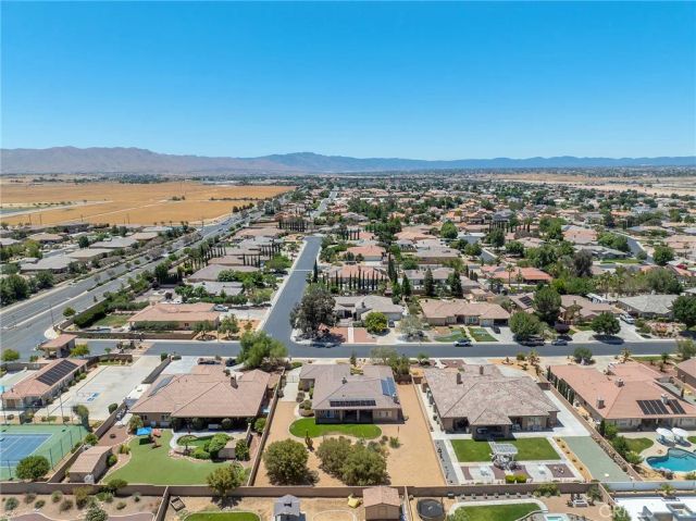 19274 Kanbridge Street, Apple Valley, CA 92308