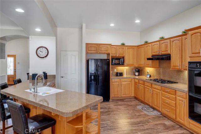 19274 Kanbridge Street, Apple Valley, CA 92308