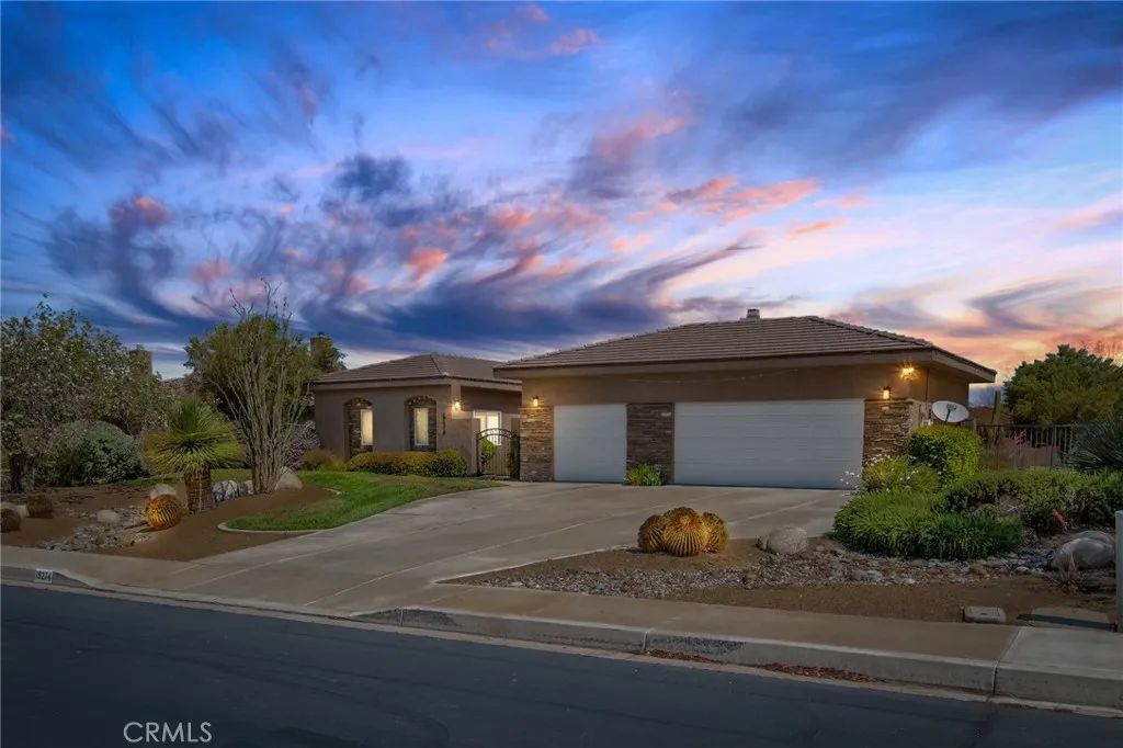 19274 Kanbridge Street, Apple Valley, CA 92308