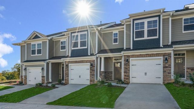 1694 hallview Court, Kernersville, NC 27284