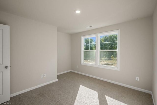 1694 hallview Court, Kernersville, NC 27284