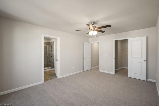 1694 hallview Court, Kernersville, NC 27284