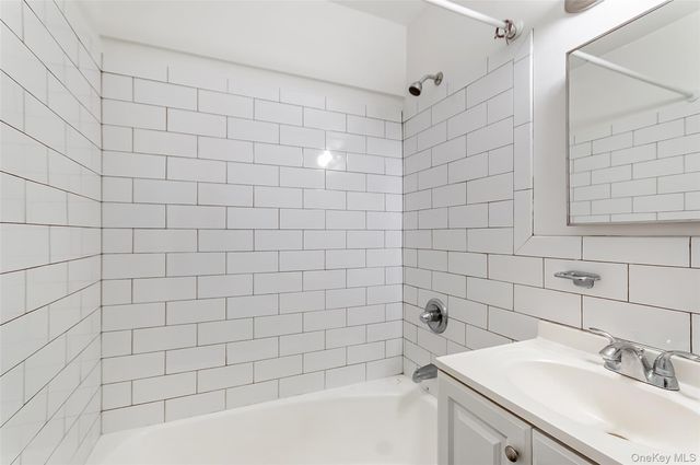 665 Thwaites Place 1X, Bronx, NY 10467