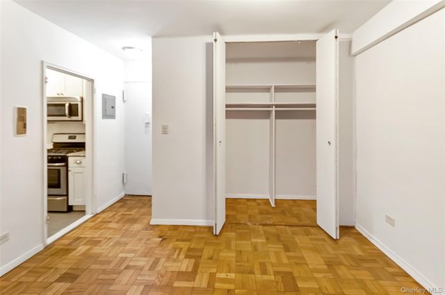 665 Thwaites Place 1X, Bronx, NY 10467