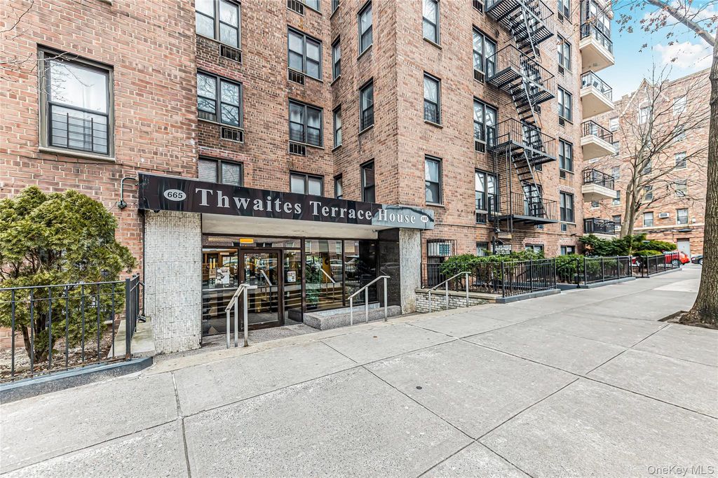 665 Thwaites Place 1X, Bronx, NY 10467