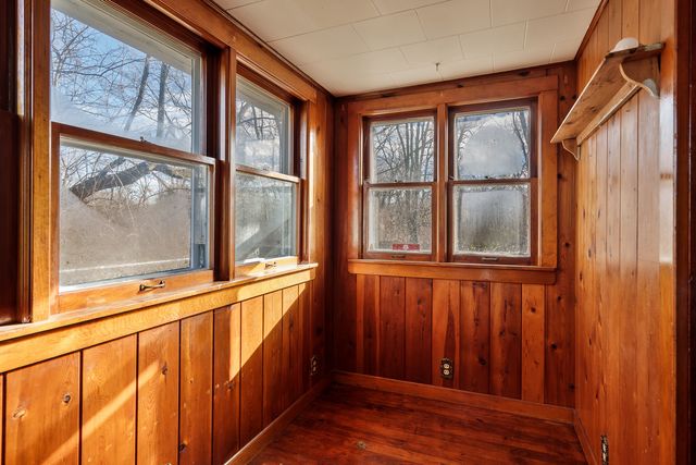 827 Sawyer Road, Rockford, IL 61109