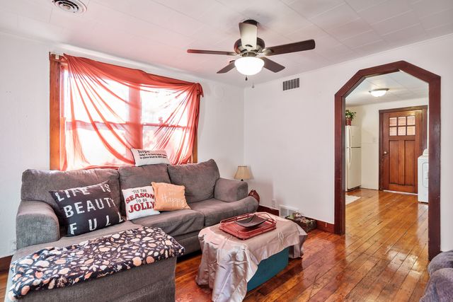 827 Sawyer Road, Rockford, IL 61109