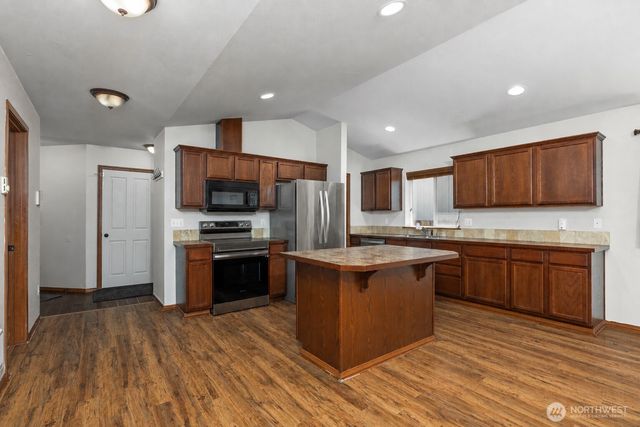 20406 7th Avenue Ct E, Spanaway, WA 98387