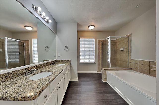 134 E Pathfinders Circle, The Woodlands, TX 77381