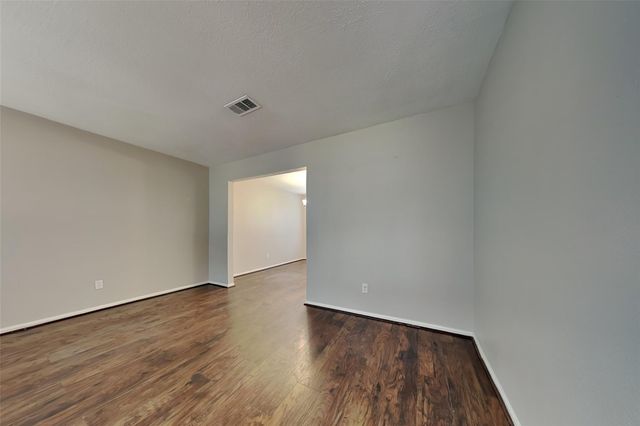 134 E Pathfinders Circle, The Woodlands, TX 77381