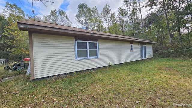 37 Risch Road, Webberville, MI 48892