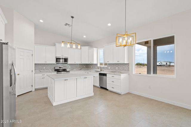 5913 N 425TH Avenue, Tonopah, AZ 85354