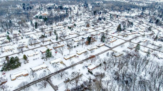 912 Halstead Boulevard, Jackson, MI 49203